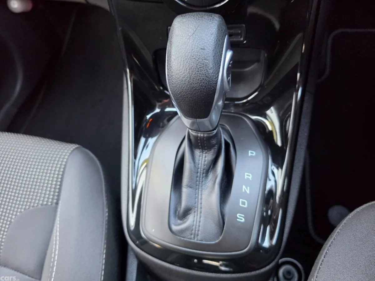 Ford Fiesta Hatchback, Petrol, 2016, Blue