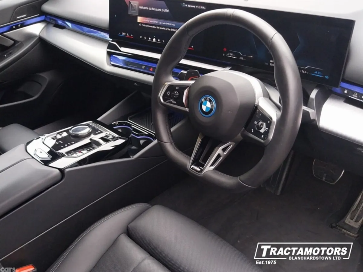 BMW 5-Series Saloon, Petrol Plug-in Hybrid, 2025, Blue