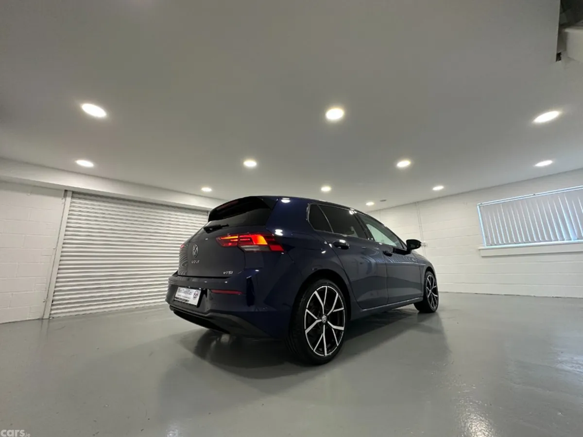 Volkswagen Golf Hatchback, Petrol, 2022, Blue