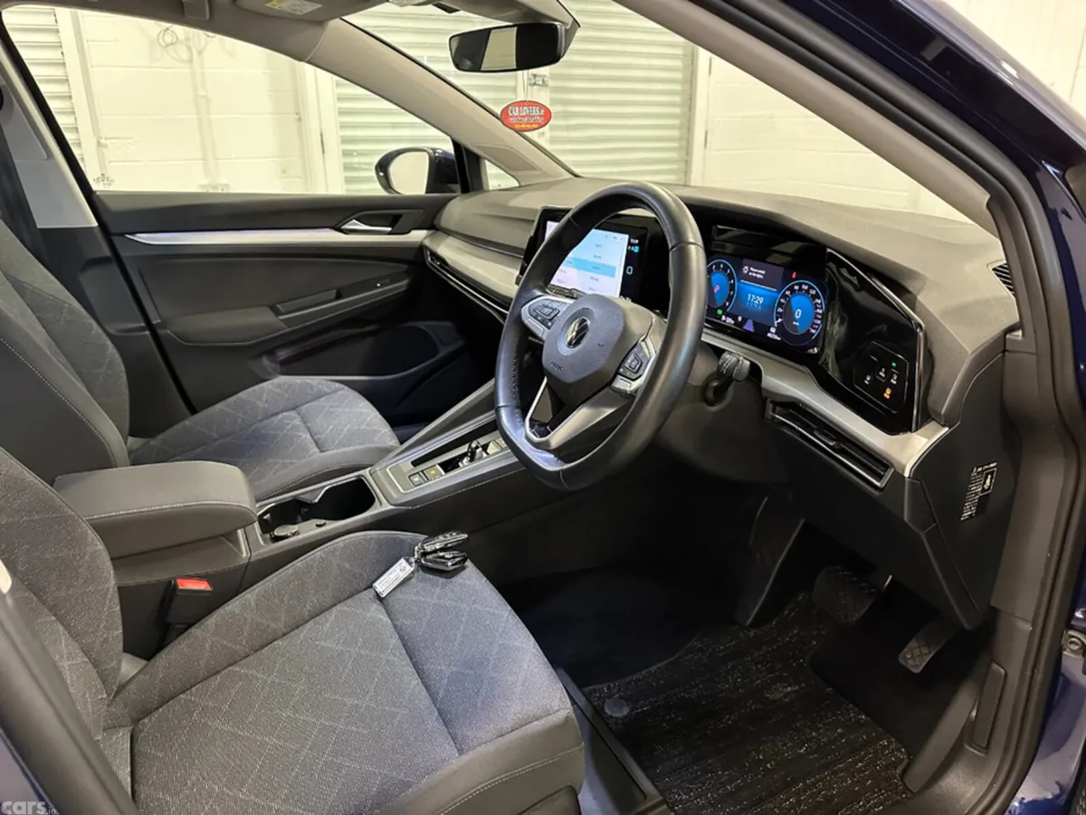 Volkswagen Golf Hatchback, Petrol, 2022, Blue