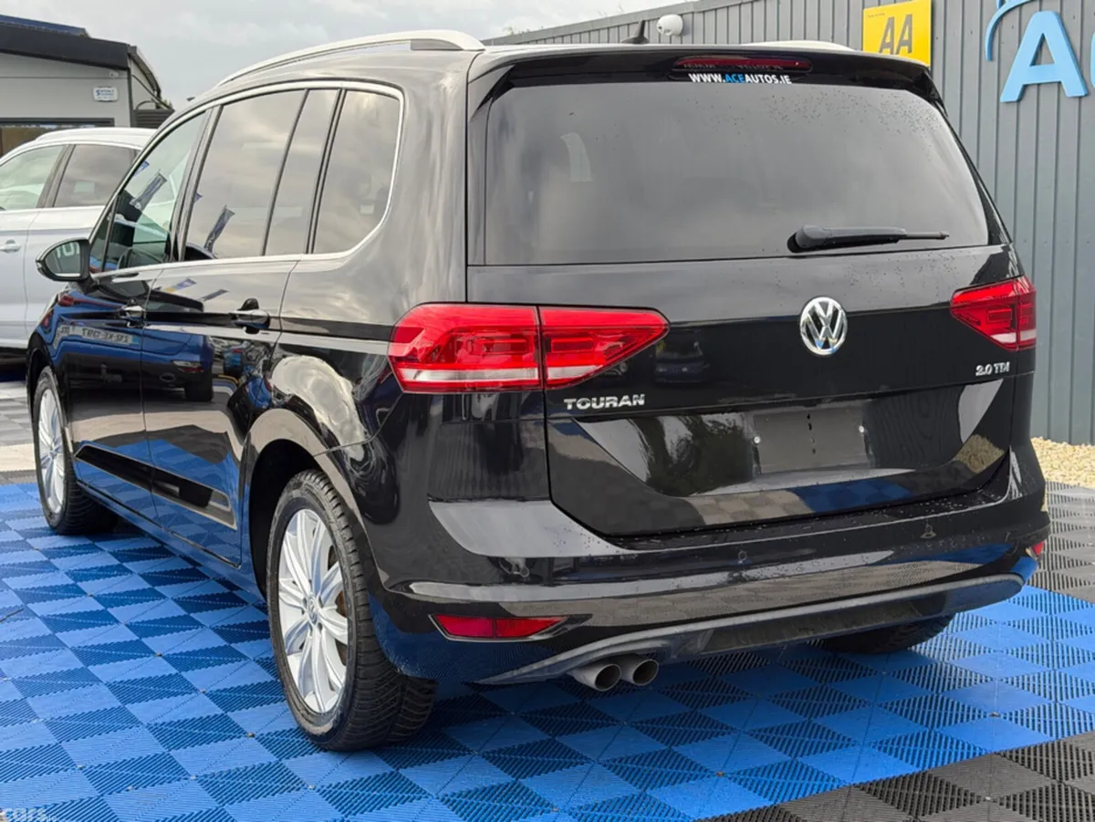 Volkswagen Touran MPV, Diesel, 2019, Black