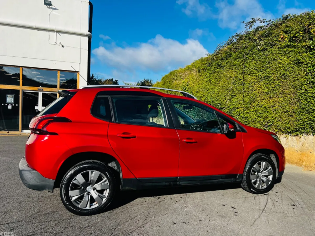 Peugeot 2008 Hatchback, Diesel, 2018, Red