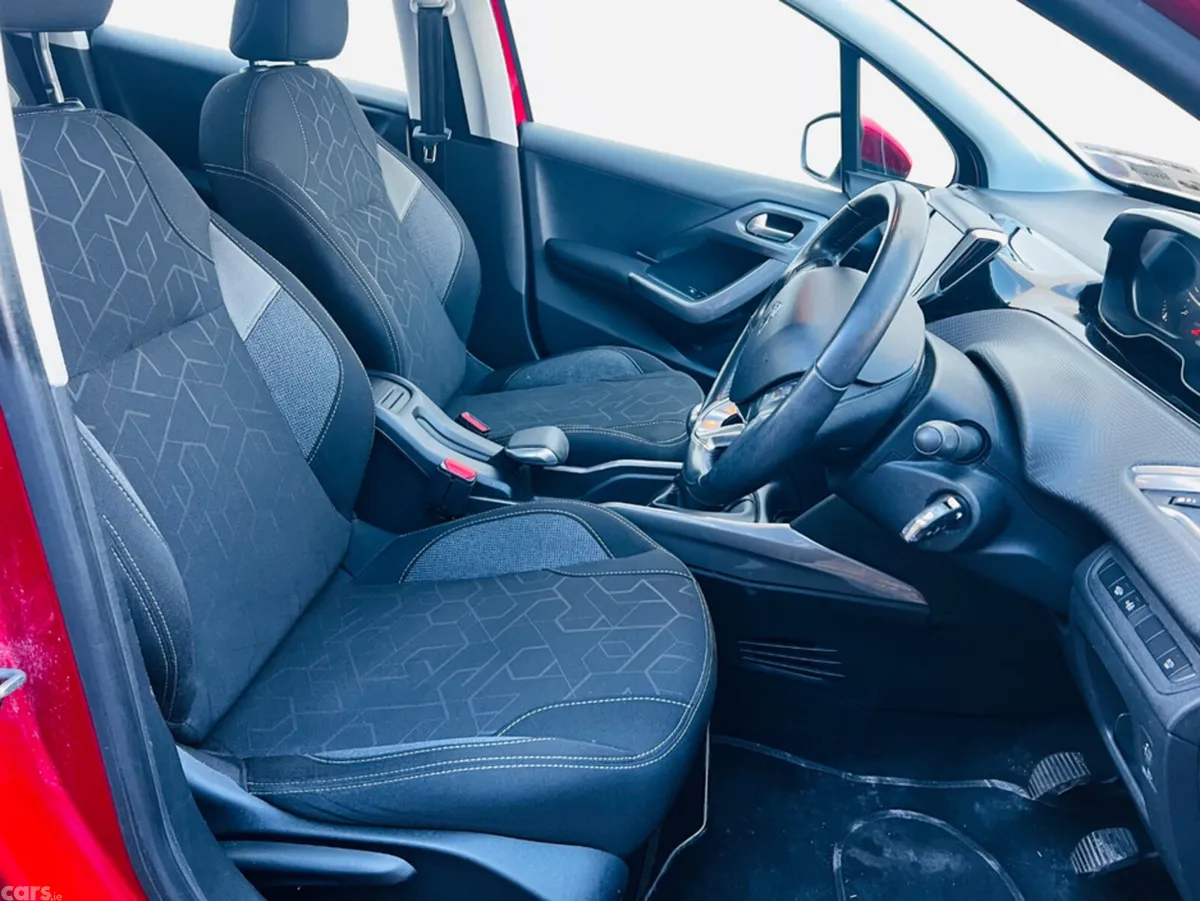 Peugeot 2008 Hatchback, Diesel, 2018, Red