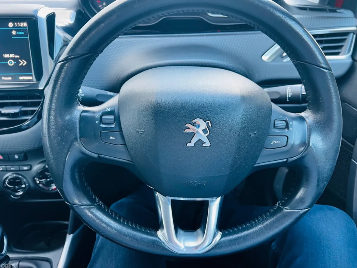Peugeot 2008 Hatchback, Diesel, 2018, Red