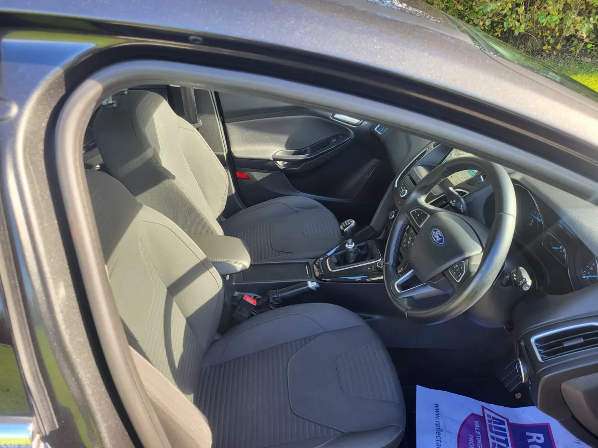 Ford Focus Hatchback, Diesel, 2017, Grey