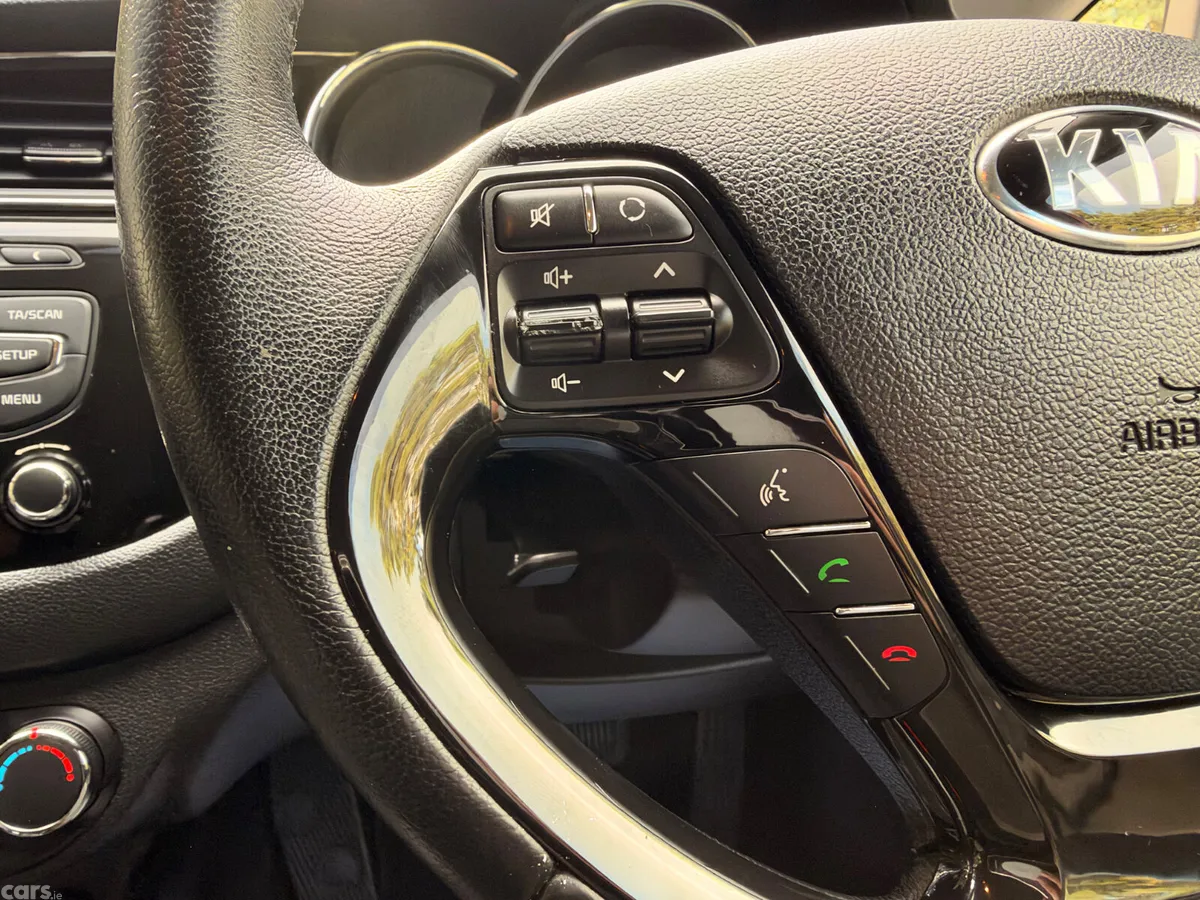 Kia Ceed Hatchback, Diesel, 2016, Red