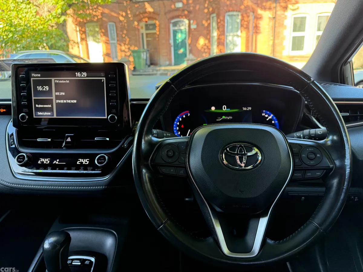 Toyota Corolla Hatchback, Petrol Hybrid, 2019, Green
