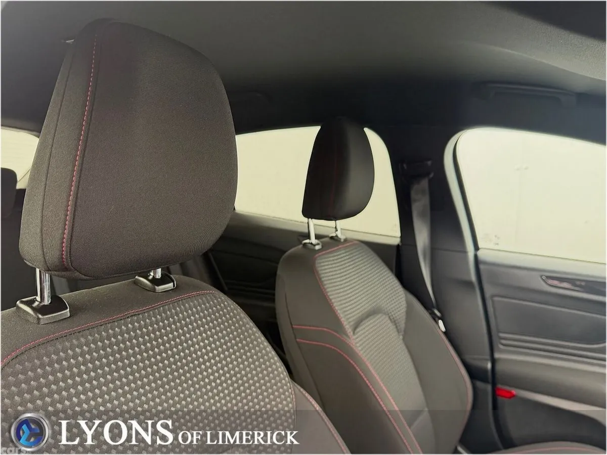 Ford Focus Hatchback, Diesel, 2020, Blue