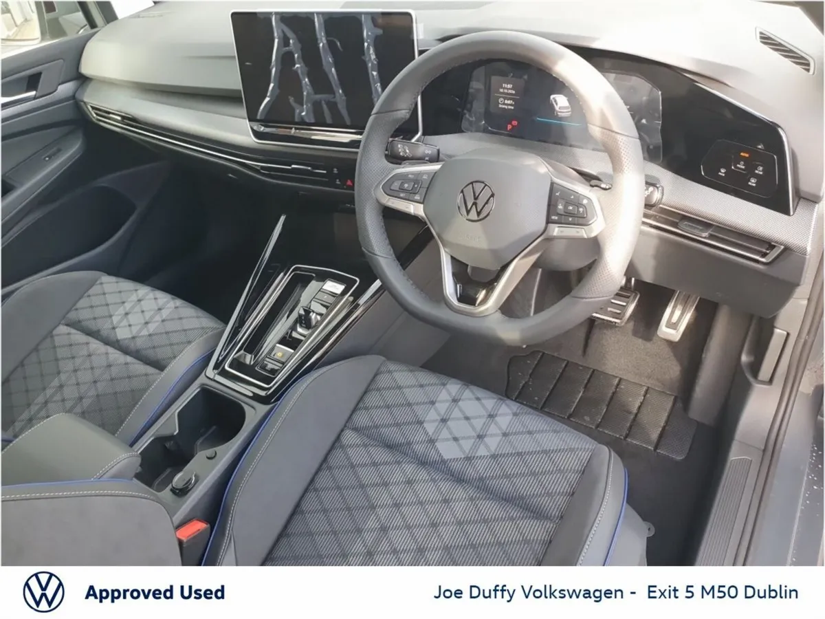 Volkswagen Golf Estate, Petrol, 2026, Grey