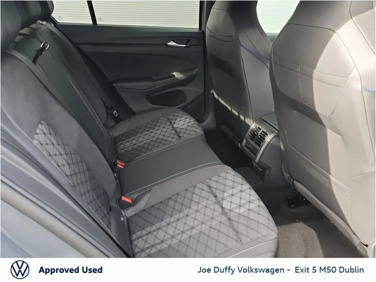 Volkswagen Golf Estate, Petrol, 2026, Grey