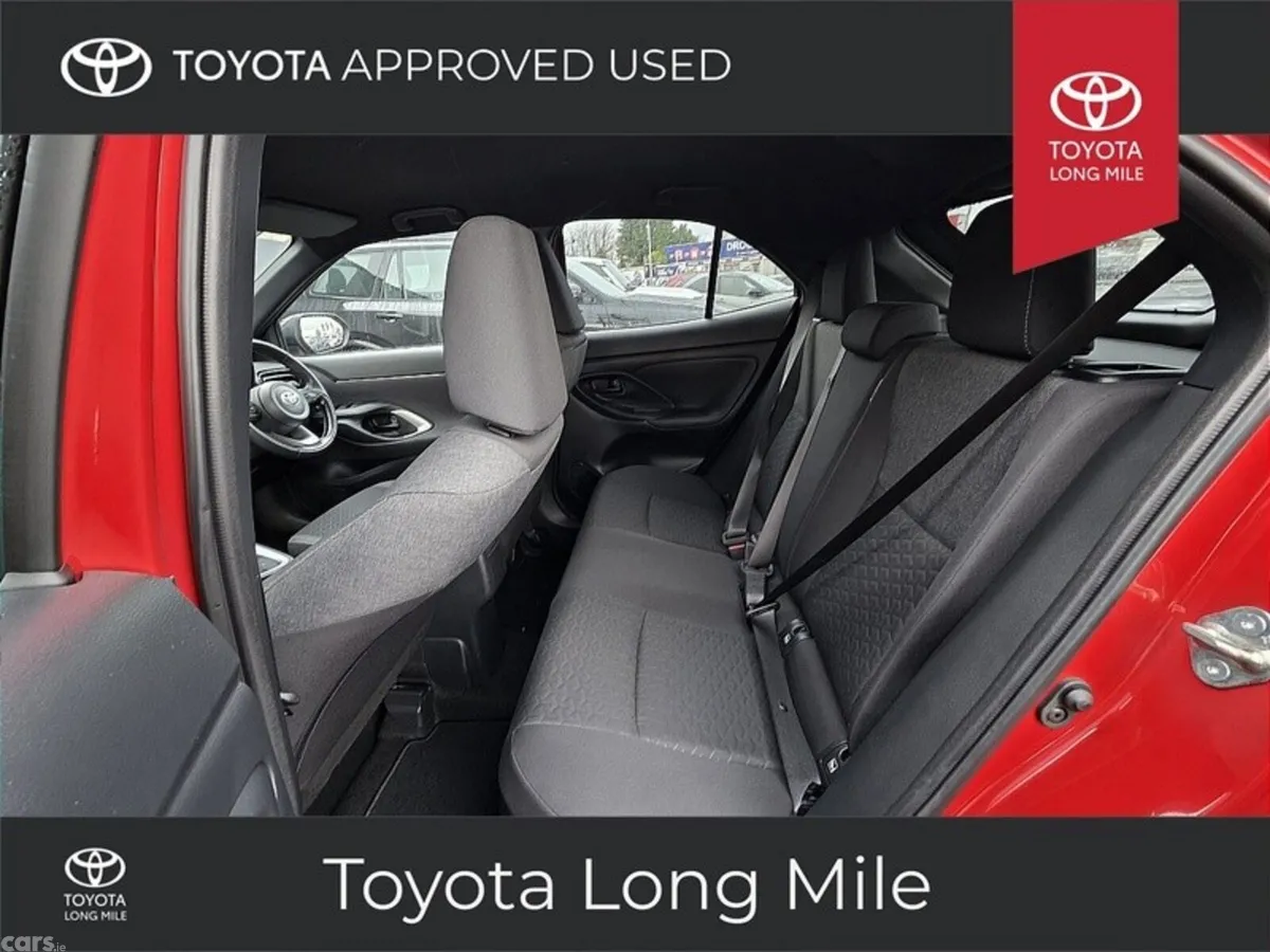 Toyota Yaris Cross Hatchback, Petrol Hybrid, 2023, Red