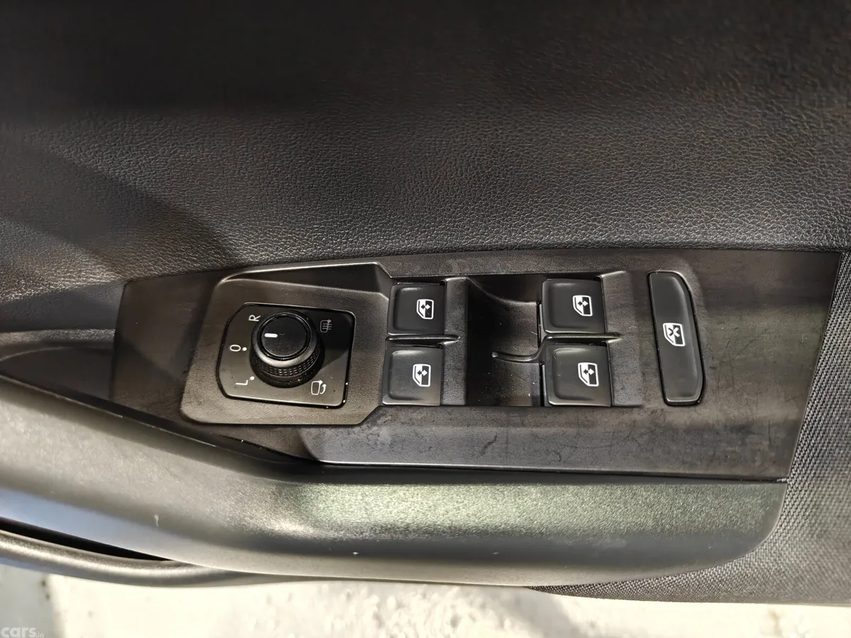 Volkswagen Polo Hatchback, Petrol, 2019, Blue