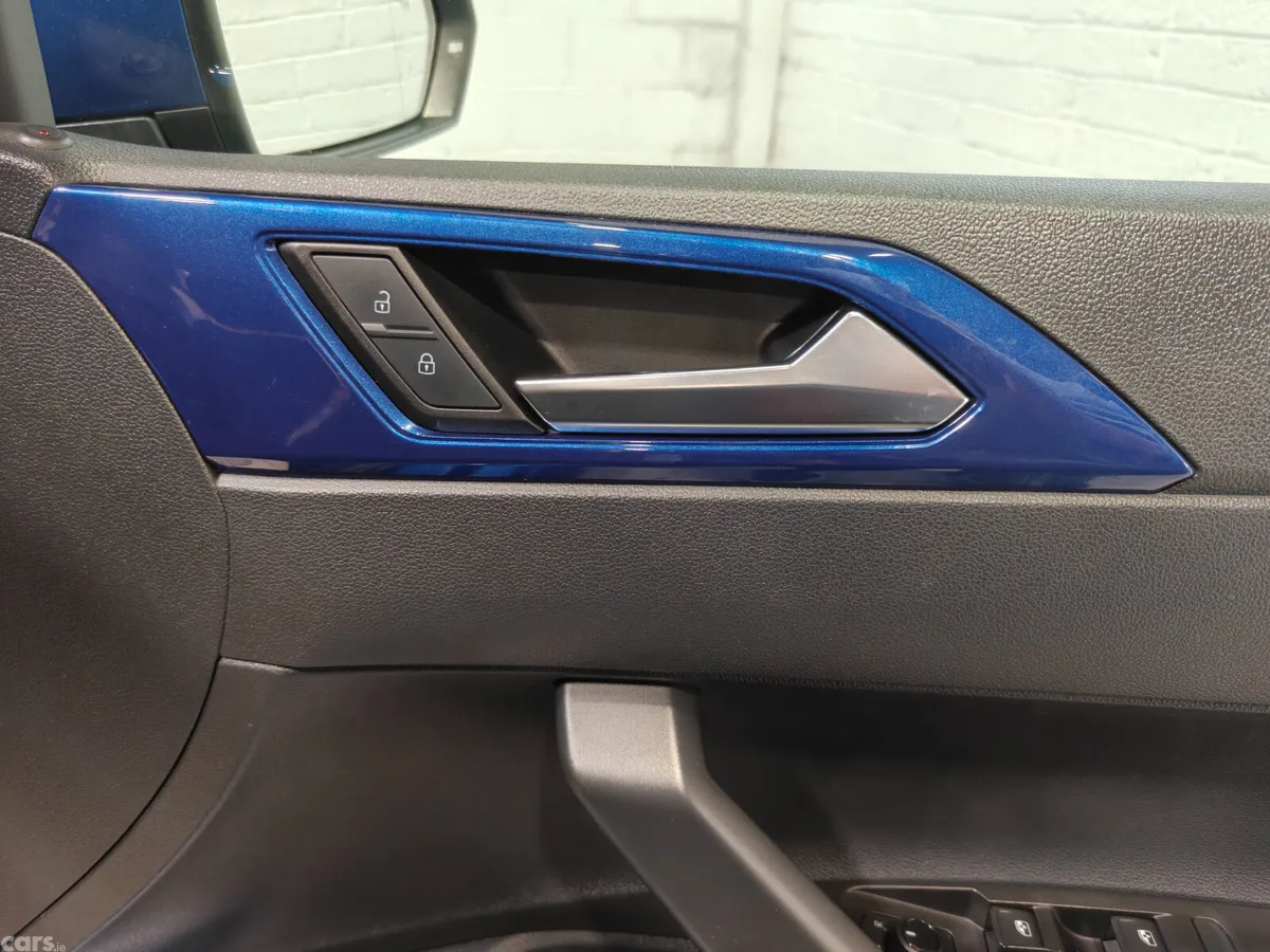 Volkswagen Polo Hatchback, Petrol, 2019, Blue