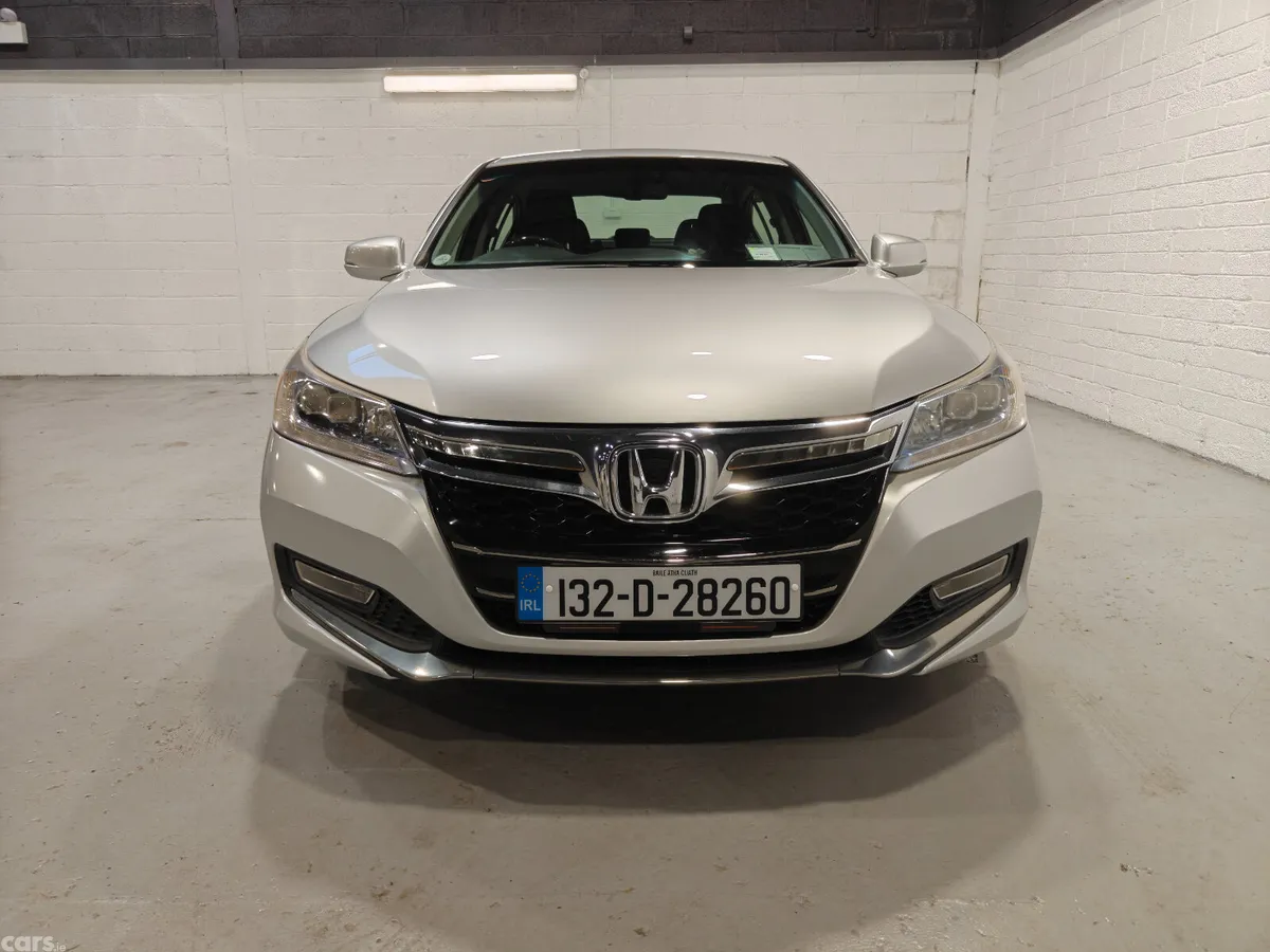 Honda Accord Saloon, Petrol Hybrid, 2013, Silver