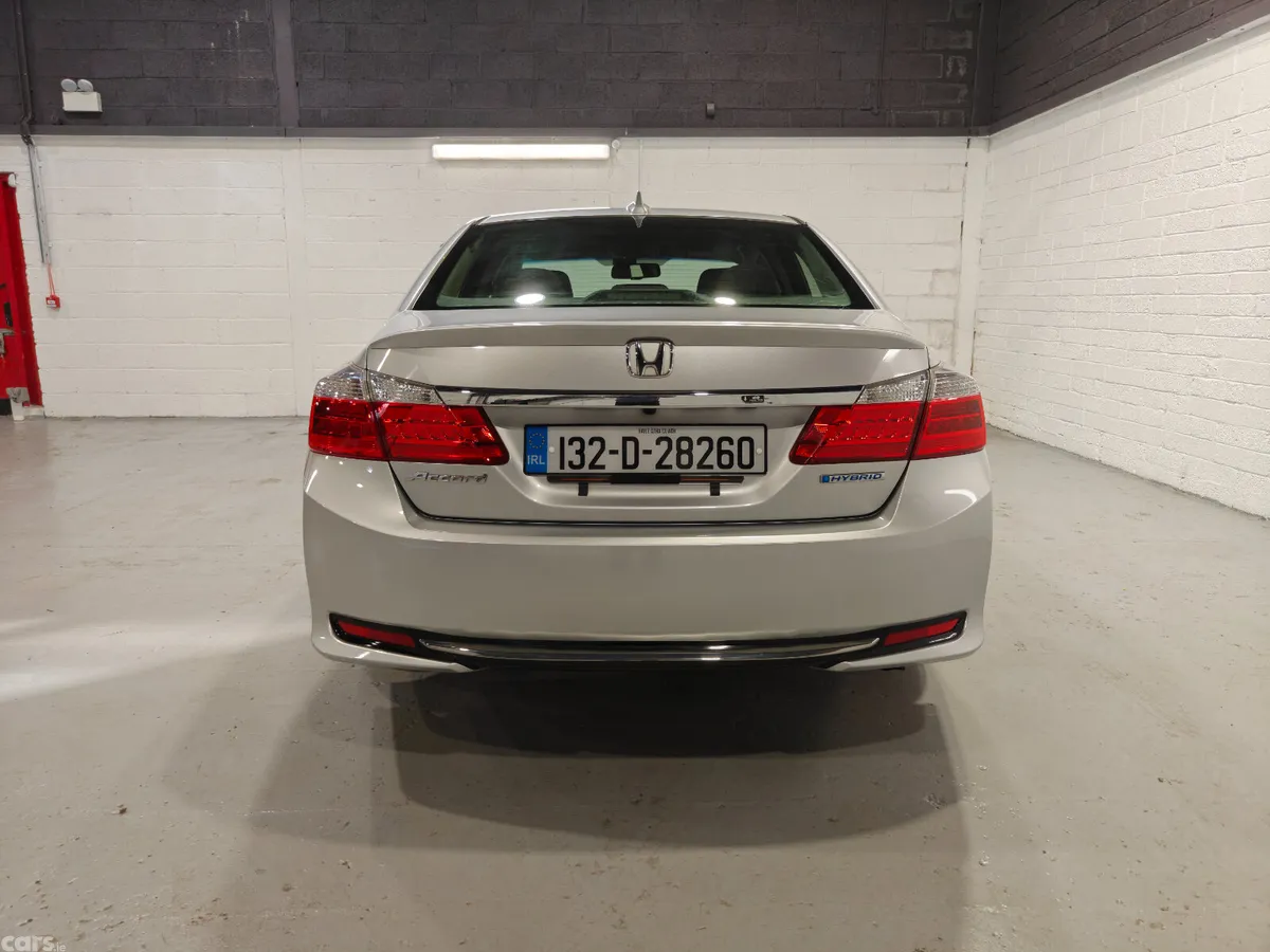 Honda Accord Saloon, Petrol Hybrid, 2013, Silver