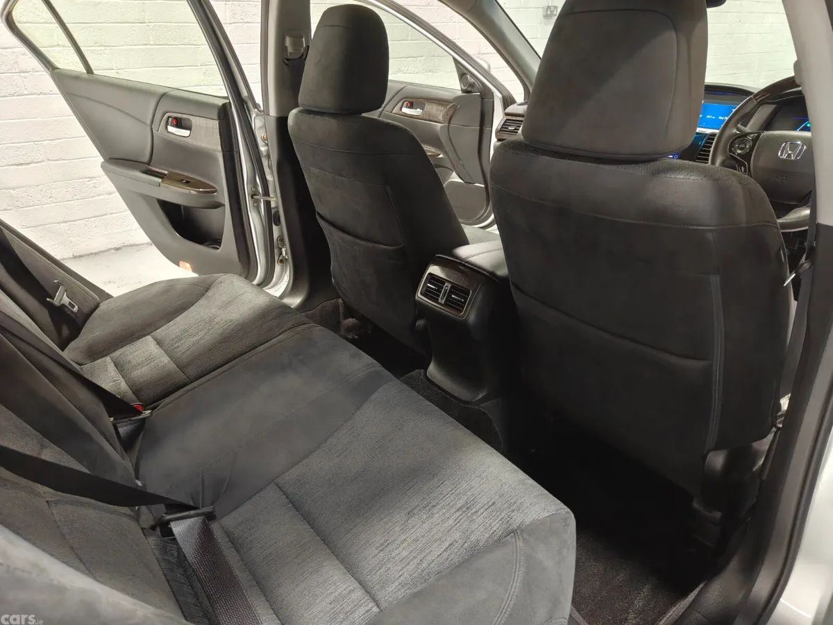 Honda Accord Saloon, Petrol Hybrid, 2013, Silver