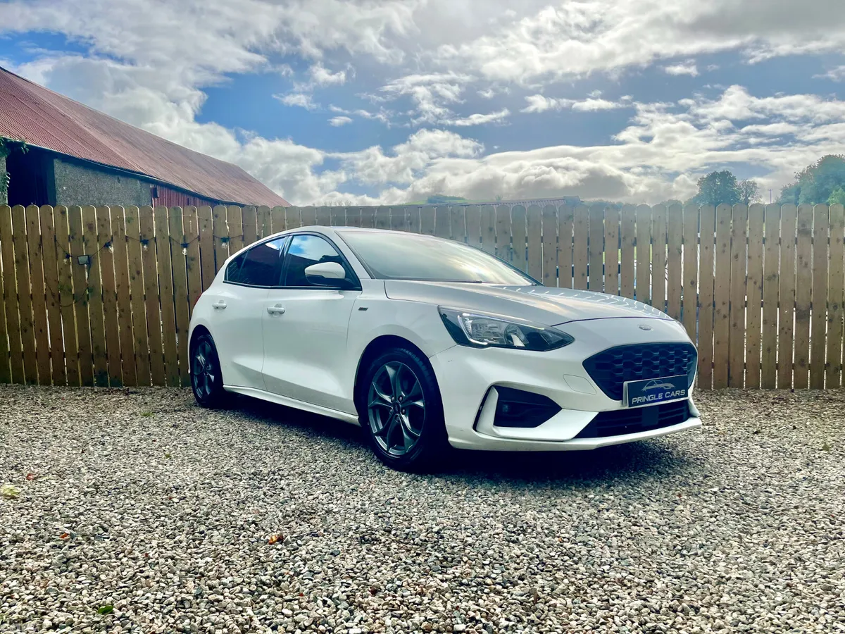 Ford Focus Hatchback, Petrol, 2020, White