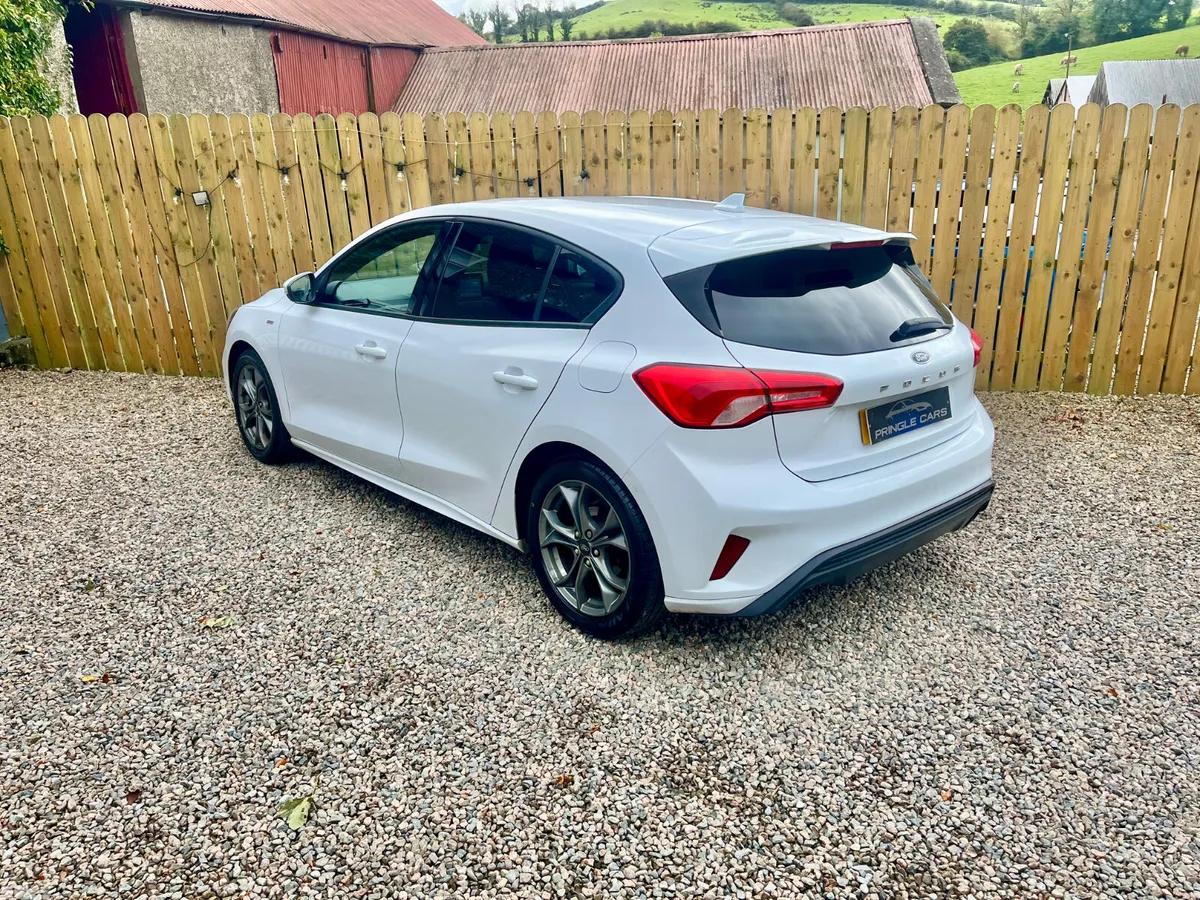 Ford Focus Hatchback, Petrol, 2020, White