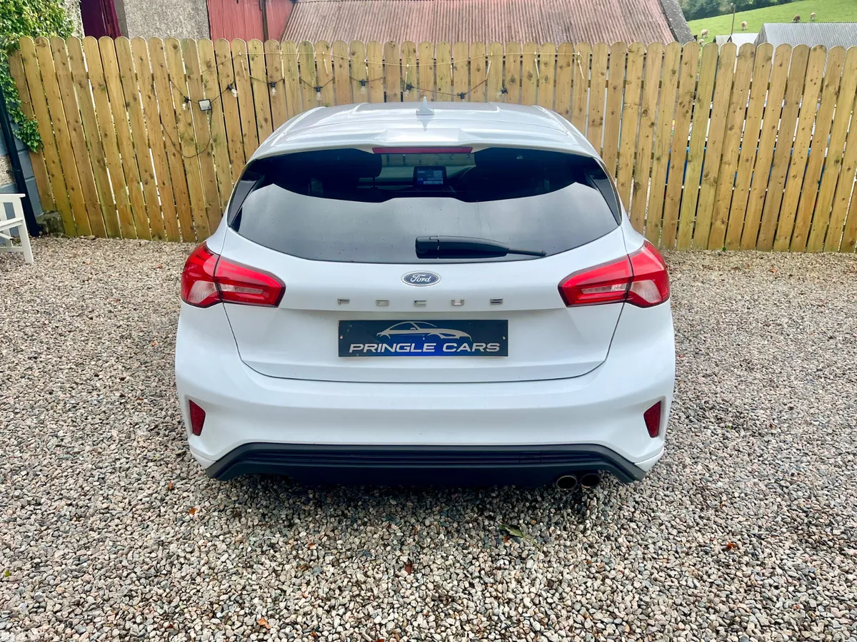 Ford Focus Hatchback, Petrol, 2020, White