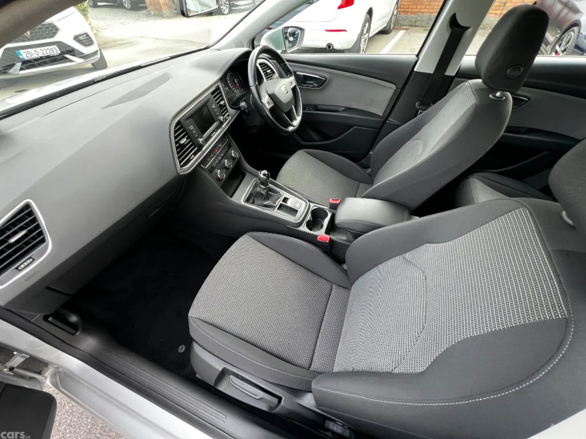 SEAT Leon Hatchback, Diesel, 2017, Grey