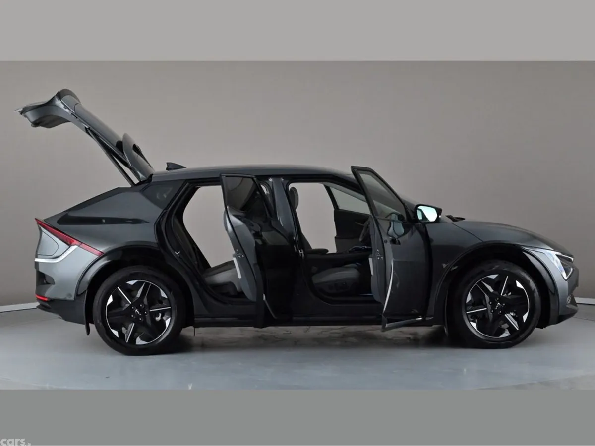 Kia EV6 MPV, Electric, 2026, Grey