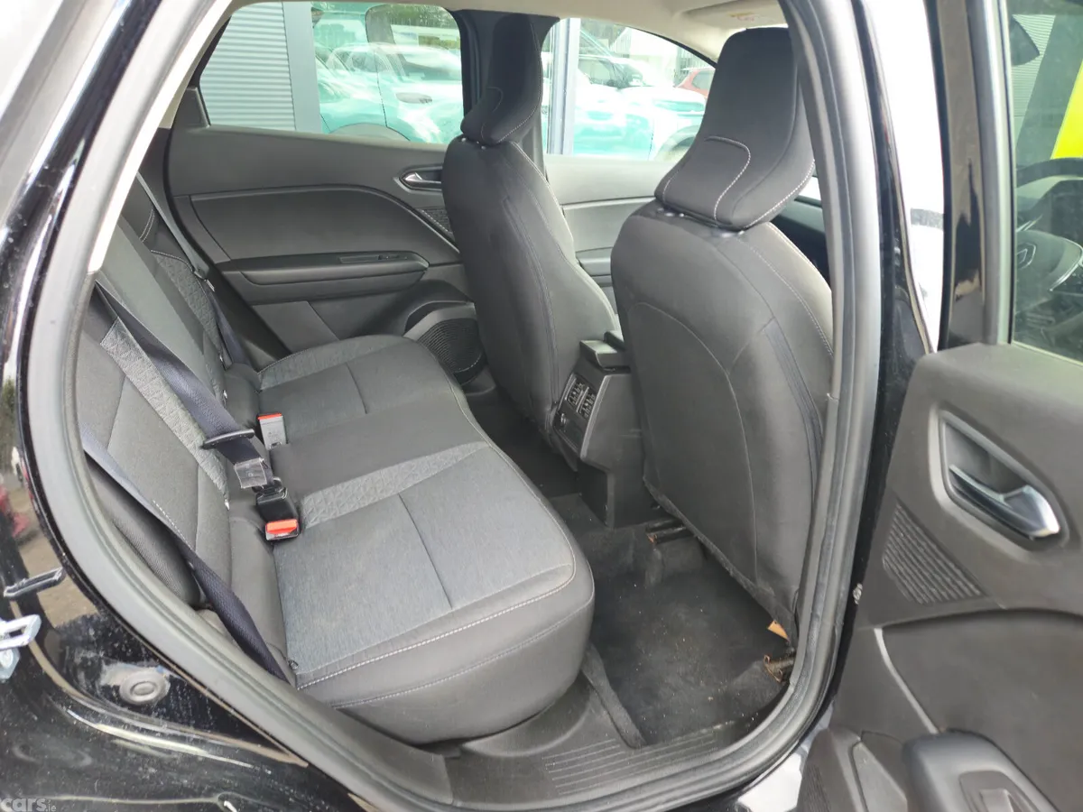 Renault Captur Hatchback, Petrol, 2022, Black