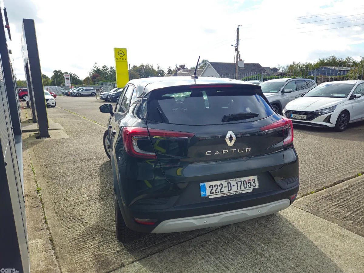 Renault Captur Hatchback, Petrol, 2022, Black