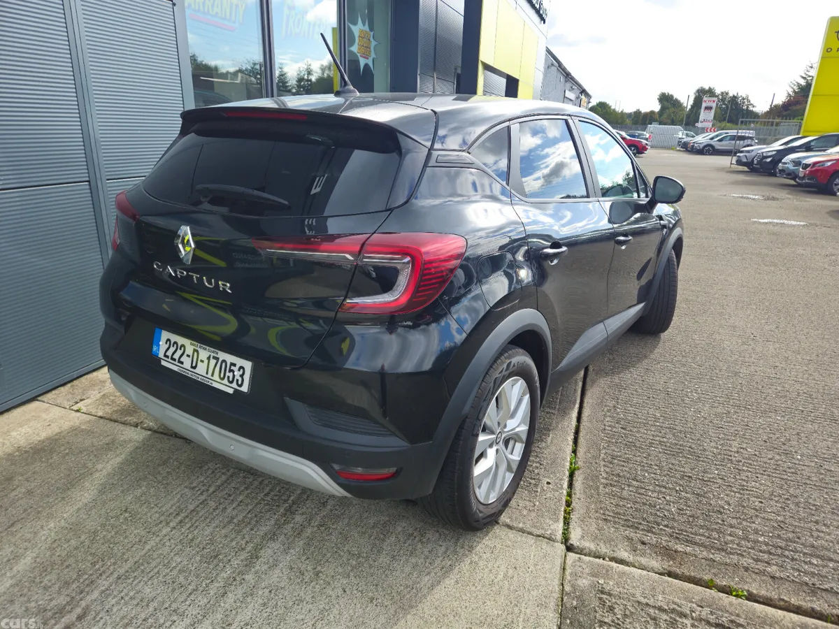 Renault Captur Hatchback, Petrol, 2022, Black
