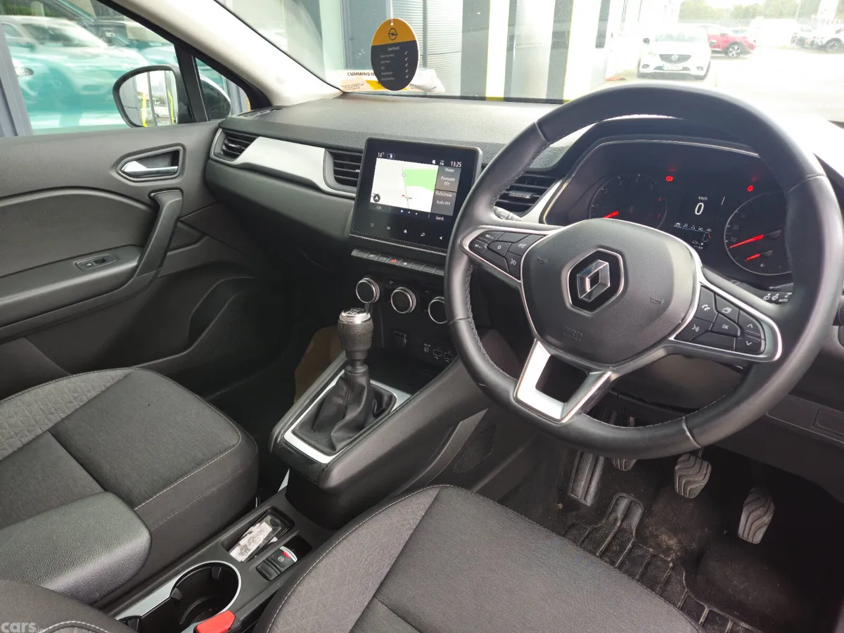 Renault Captur Hatchback, Petrol, 2022, Black