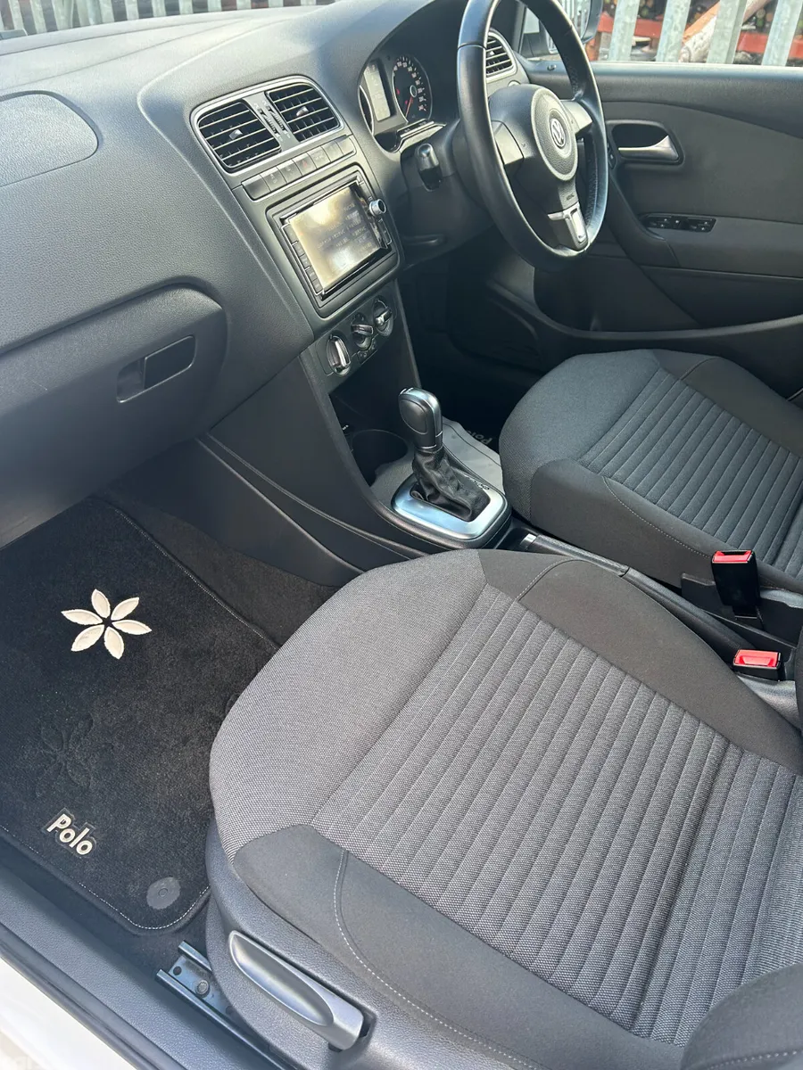 Volkswagen Polo Hatchback, Petrol, 2014, White