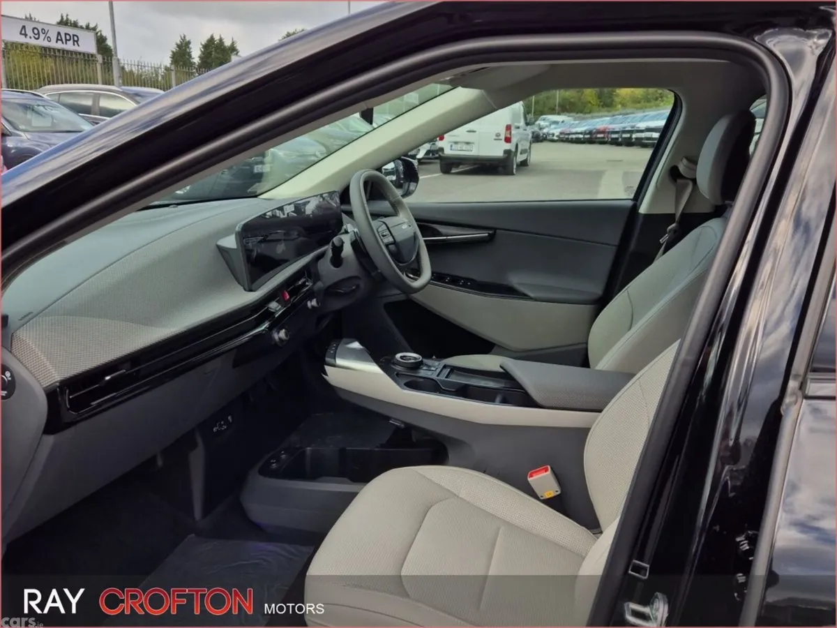 Kia EV6 MPV, Electric, 2026, Black