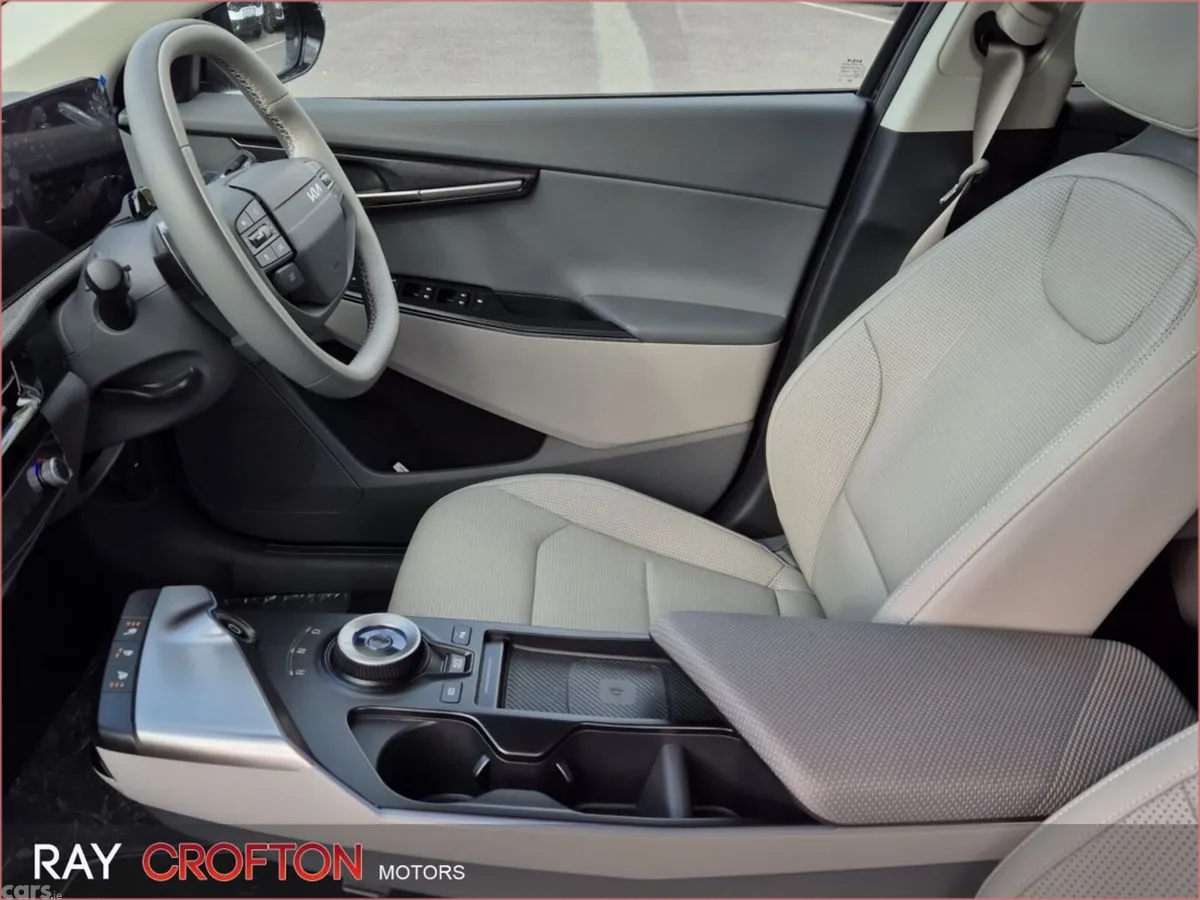 Kia EV6 MPV, Electric, 2026, Black
