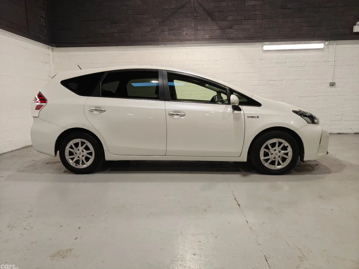 Toyota Prius Estate, Petrol Hybrid, 2019, White
