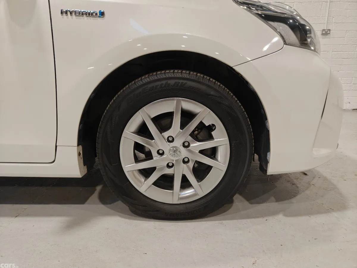 Toyota Prius Estate, Petrol Hybrid, 2019, White