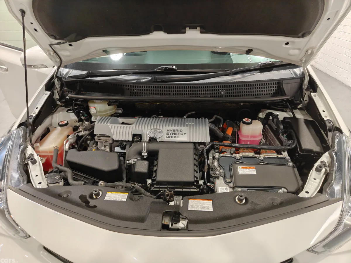 Toyota Prius Estate, Petrol Hybrid, 2019, White