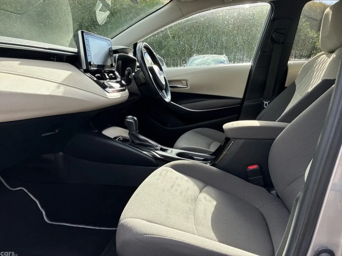 Toyota Corolla Saloon, Petrol Hybrid, 2022, Grey