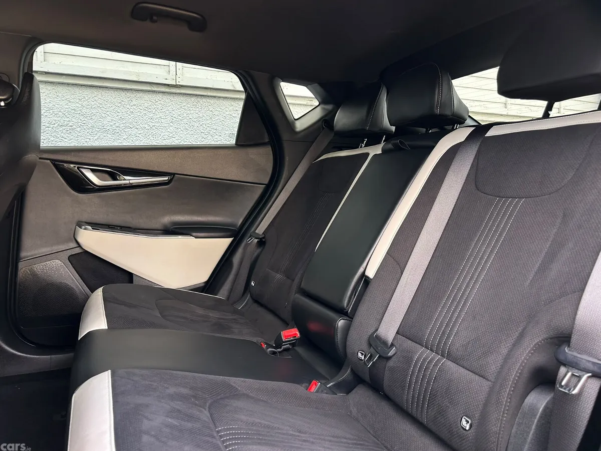 Kia EV6 Hatchback, Electric, 2023, Blue