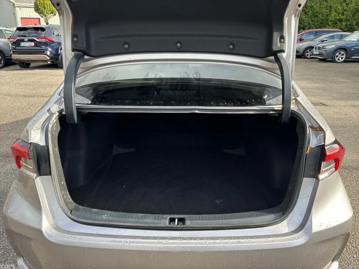 Toyota Corolla Saloon, Petrol Hybrid, 2022, Grey