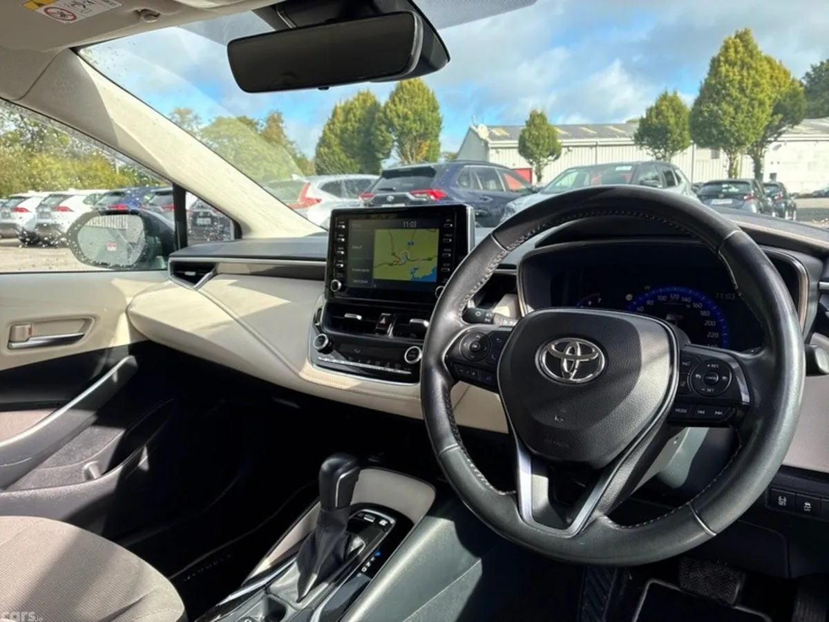 Toyota Corolla Saloon, Petrol Hybrid, 2022, Grey