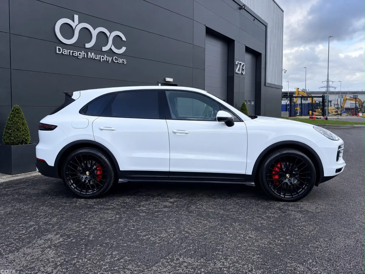 Porsche Cayenne SUV, Petrol Plug-in Hybrid, 2022, White