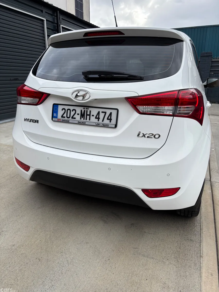 Hyundai ix20 MPV, Petrol, 2020, White