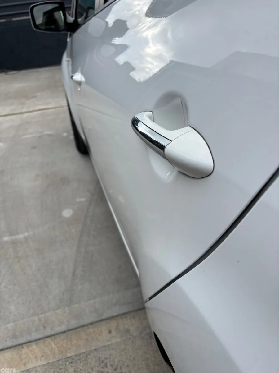 Hyundai ix20 MPV, Petrol, 2020, White
