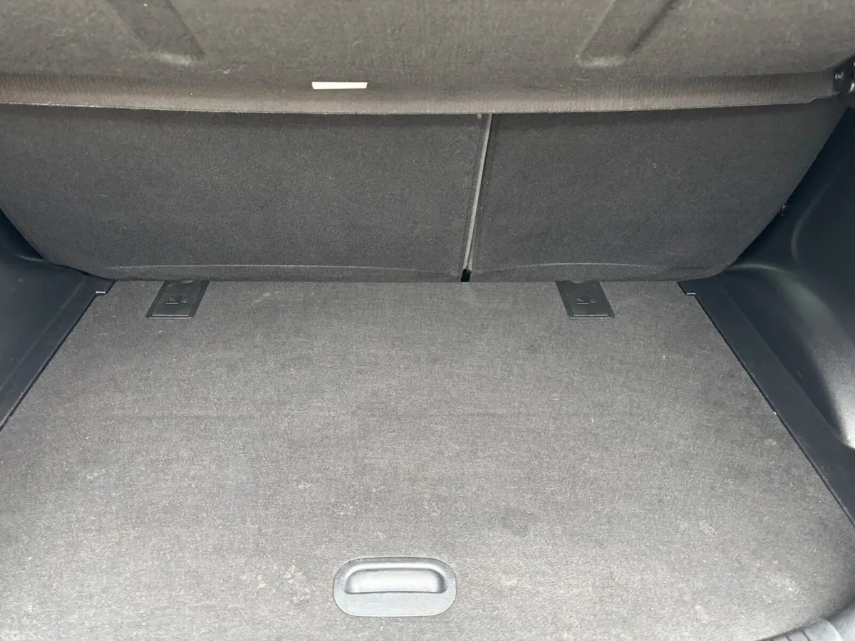 Hyundai ix20 MPV, Petrol, 2020, White