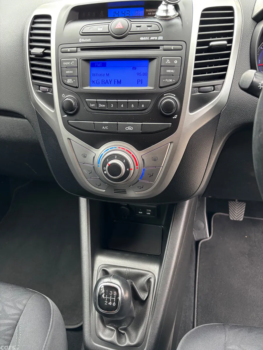 Hyundai ix20 MPV, Petrol, 2020, White