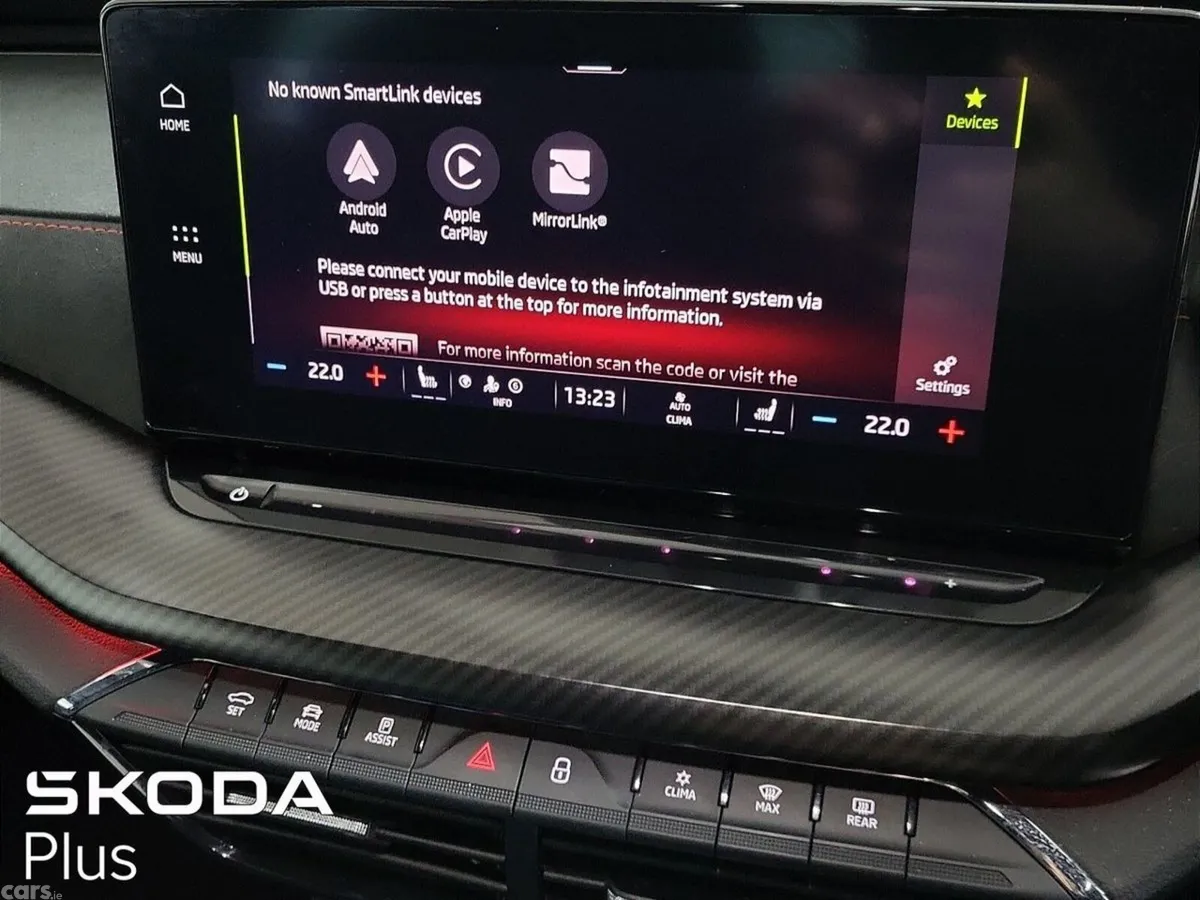 Skoda Octavia Saloon, Diesel, 2024, Orange