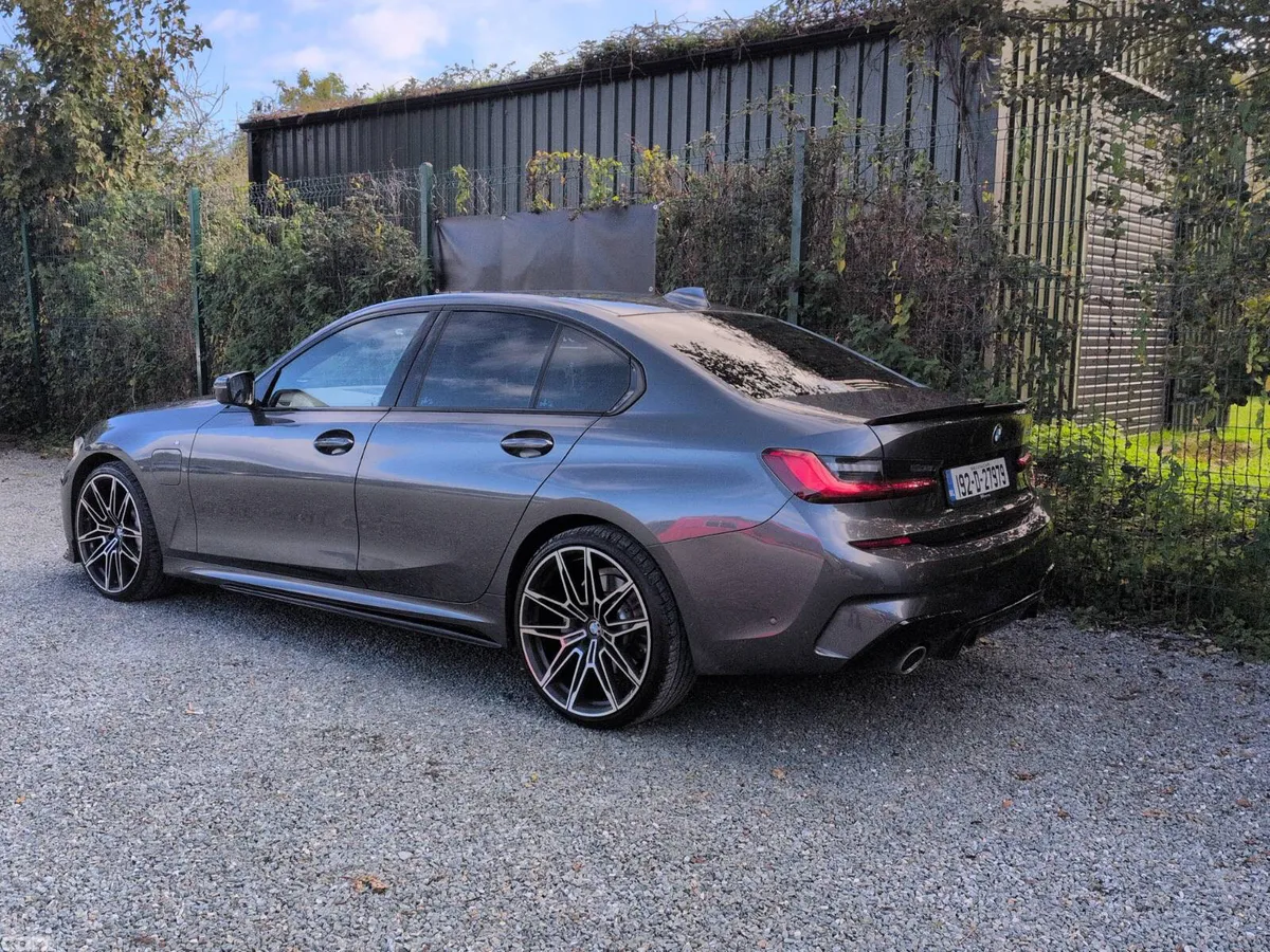 BMW 3-Series Saloon, Petrol Plug-in Hybrid, 2019, Grey
