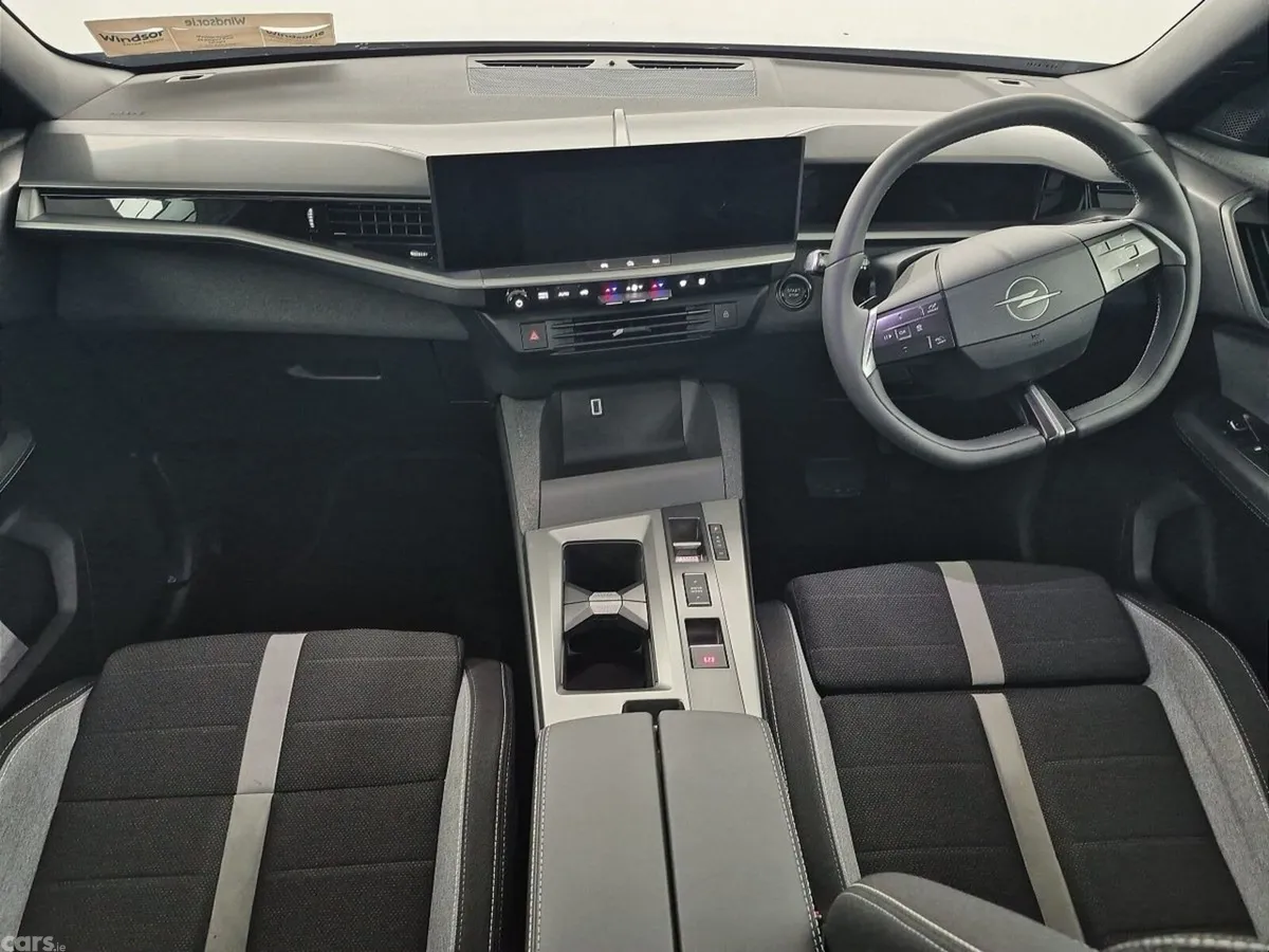 Opel Grandland SUV, Petrol Hybrid, 2025, Silver