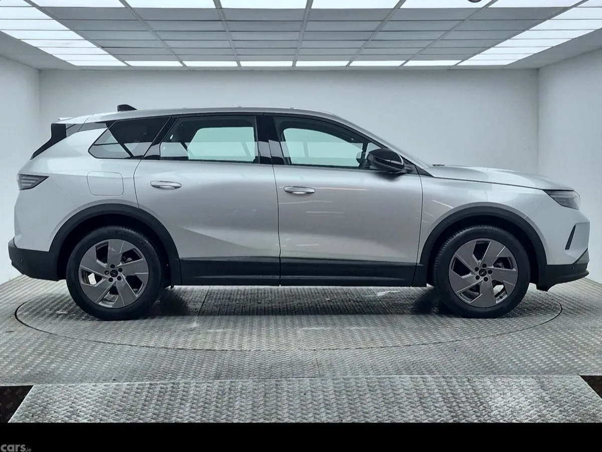 Opel Grandland SUV, Petrol Hybrid, 2025, Silver