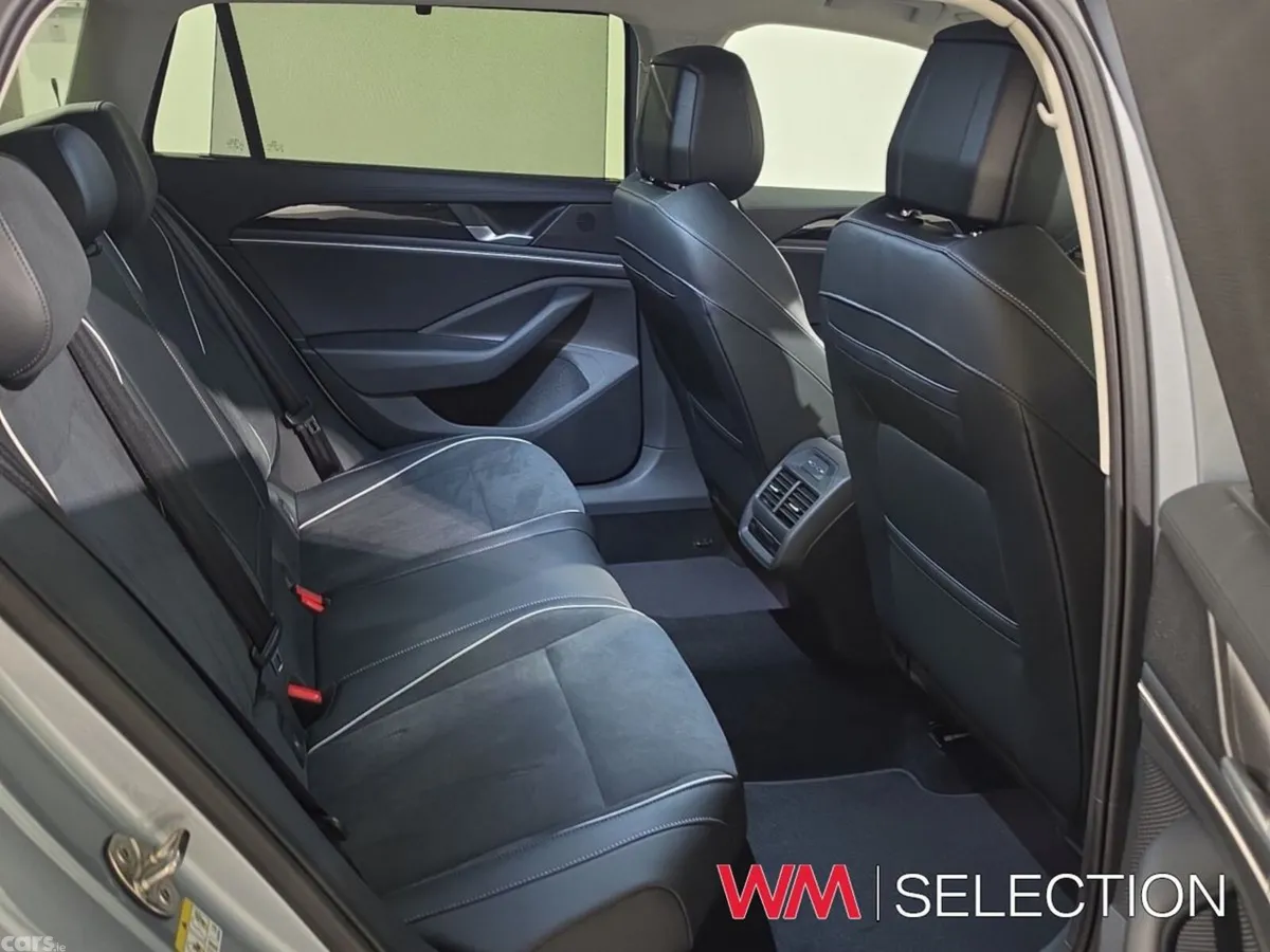 Volkswagen Passat Estate, Diesel, 2026, Grey