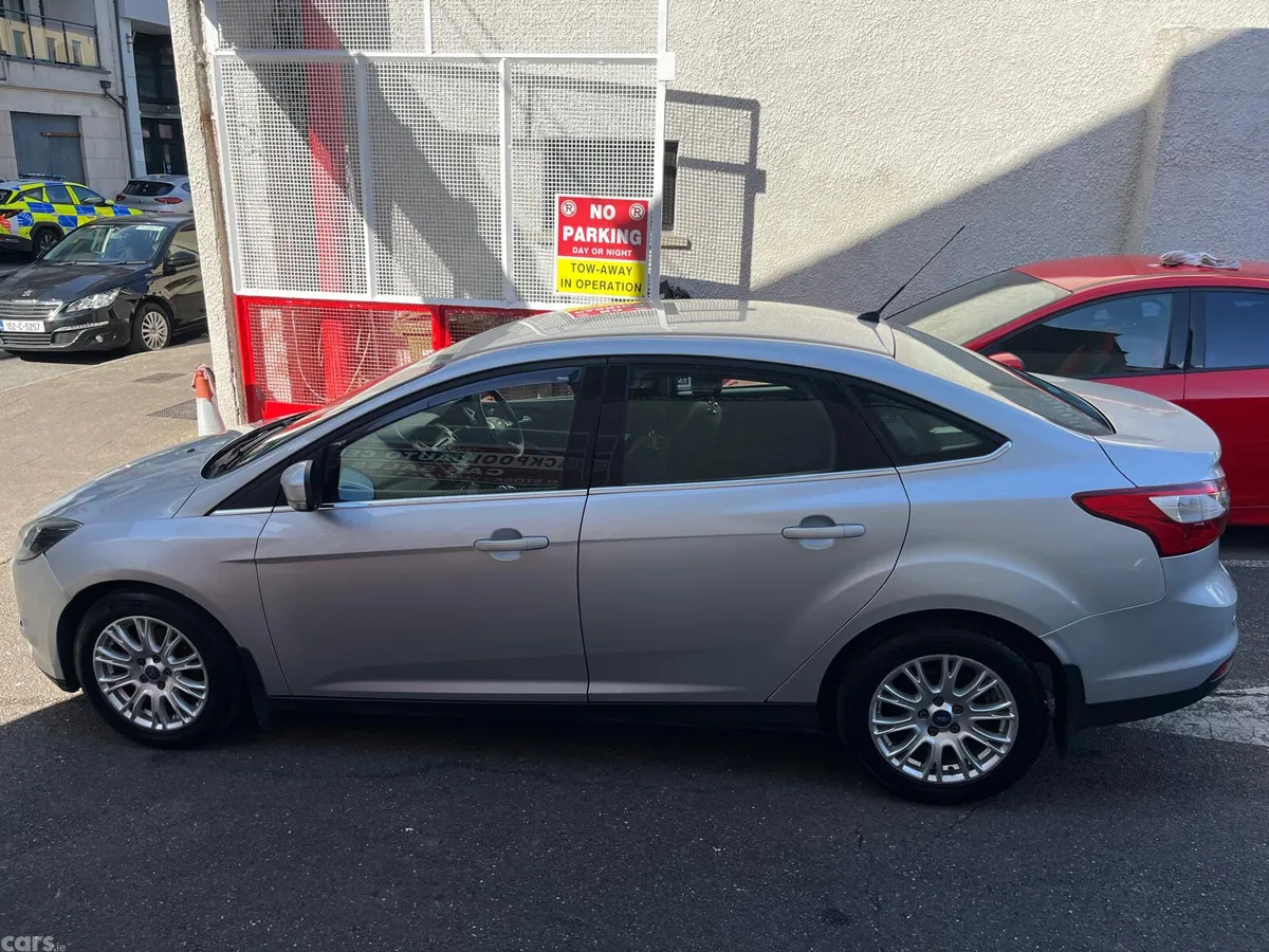 Ford Focus Saloon, Diesel, 2014, Silver